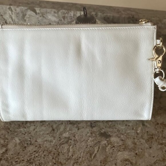 NWOT - Brahmin White Genuine Leather Wristlet With Tassel Pull Opening - Picture 4 of 15